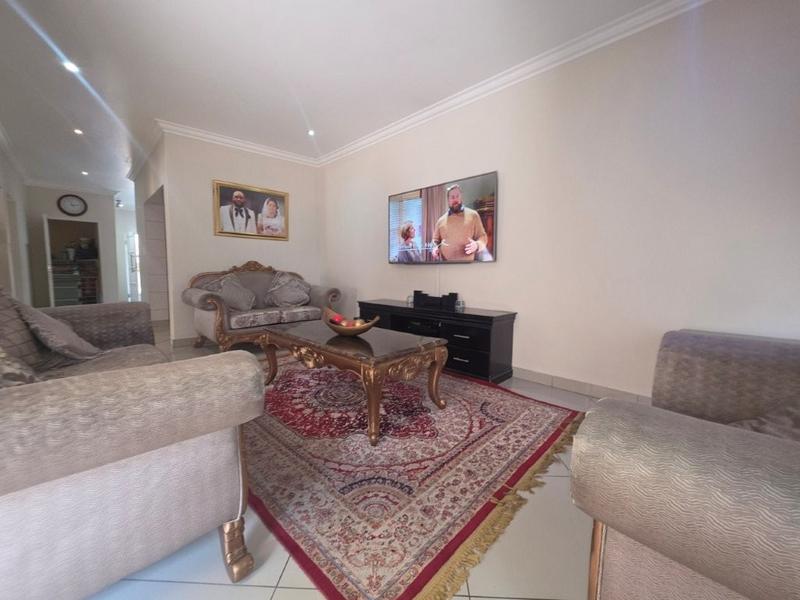 4 Bedroom Property for Sale in South Crest Gauteng