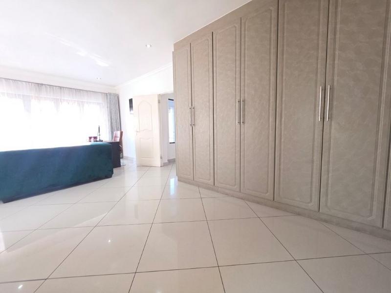 4 Bedroom Property for Sale in South Crest Gauteng