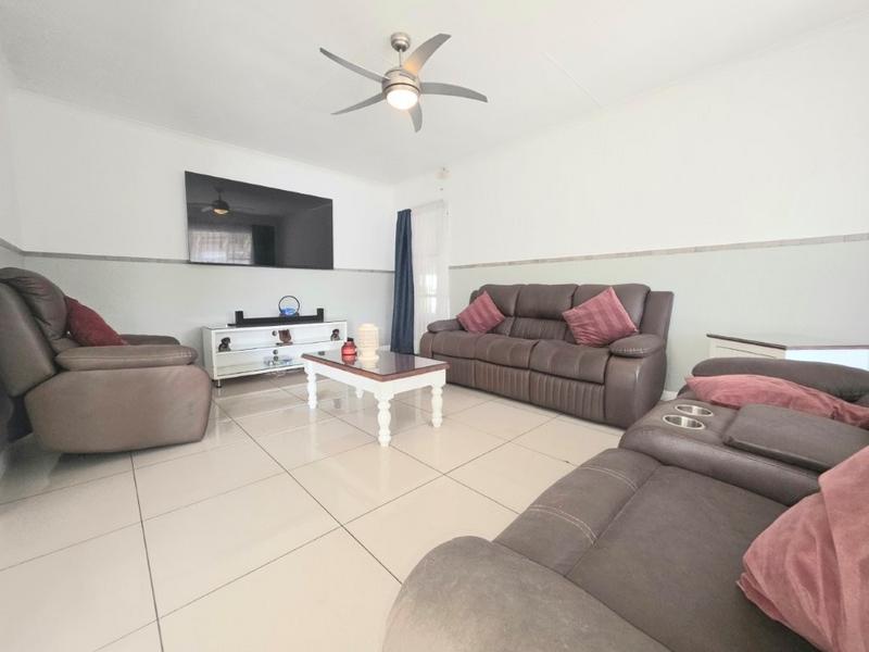 4 Bedroom Property for Sale in Verwoerdpark Gauteng