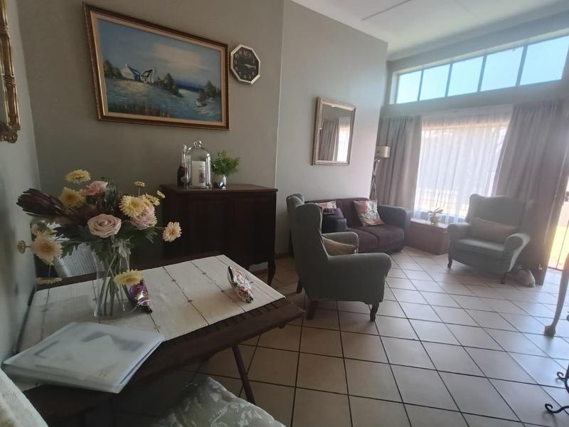 To Let 1 Bedroom Property for Rent in Petersfield Gauteng