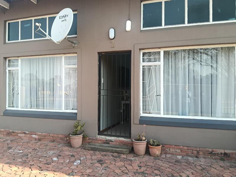 To Let 1 Bedroom Property for Rent in Petersfield Gauteng