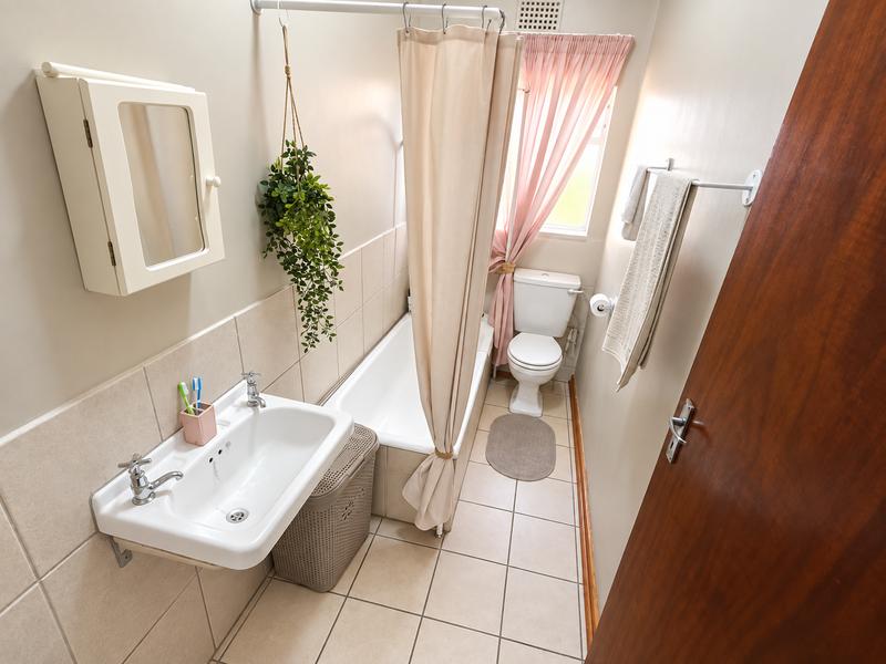 1 Bedroom Property for Sale in Petersfield Gauteng