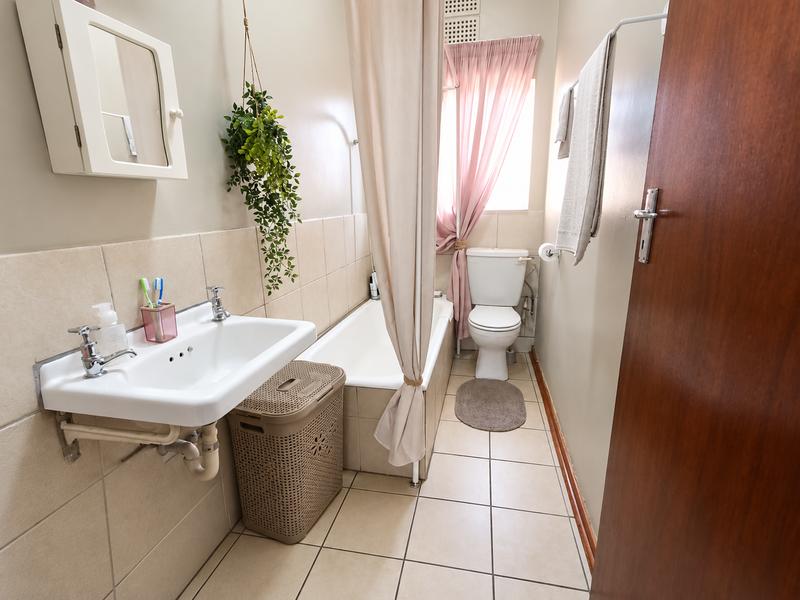 1 Bedroom Property for Sale in Petersfield Gauteng