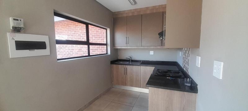 To Let 2 Bedroom Property for Rent in Zwartkop Gauteng