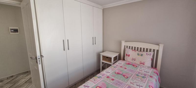 5 Bedroom Property for Sale in Wierda Park Gauteng