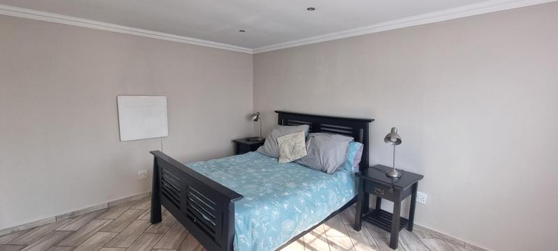 5 Bedroom Property for Sale in Wierda Park Gauteng