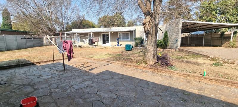 5 Bedroom Property for Sale in Wierda Park Gauteng