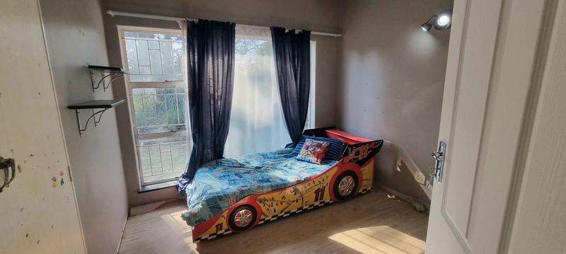 5 Bedroom Property for Sale in Wierda Park Gauteng