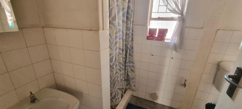 5 Bedroom Property for Sale in Wierda Park Gauteng