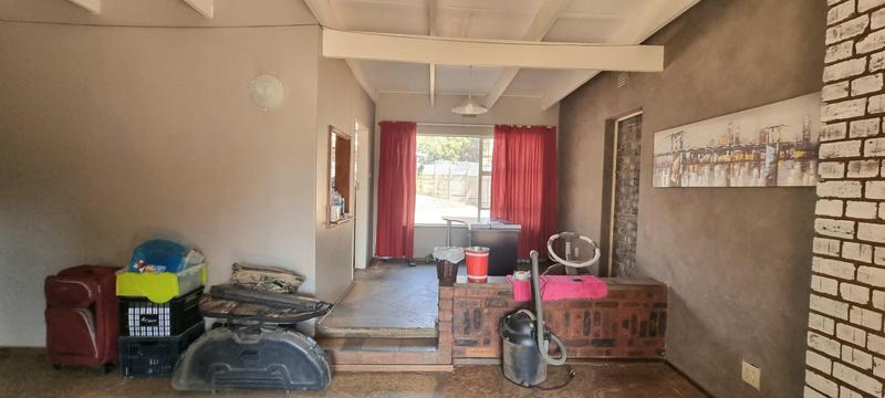 5 Bedroom Property for Sale in Wierda Park Gauteng