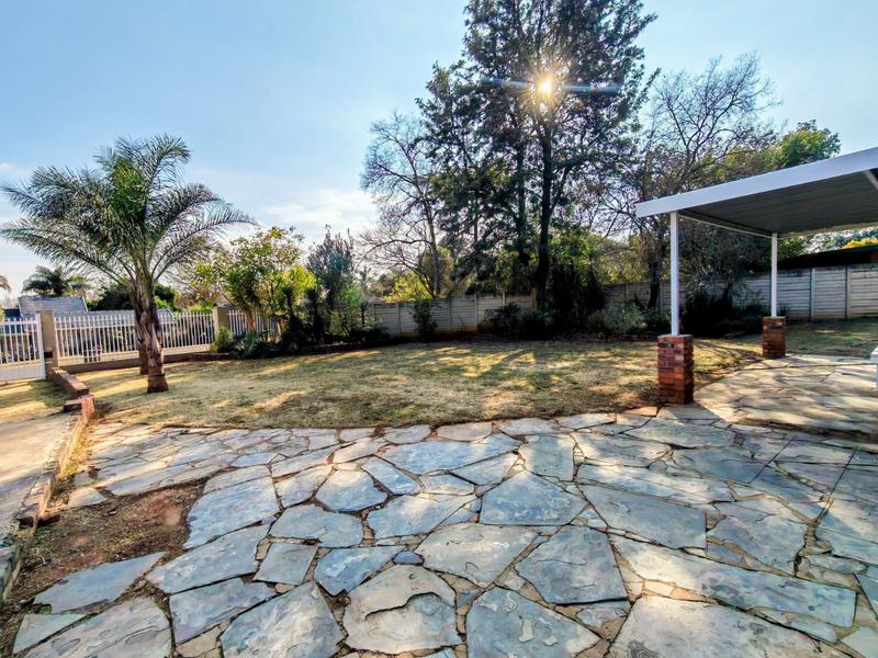 5 Bedroom Property for Sale in Wierda Park Gauteng