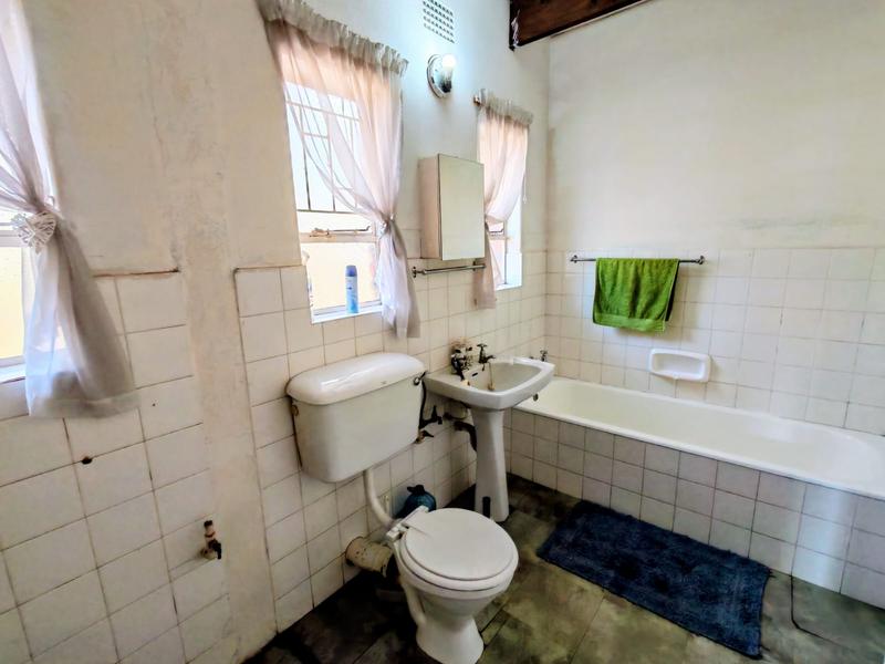 5 Bedroom Property for Sale in Wierda Park Gauteng