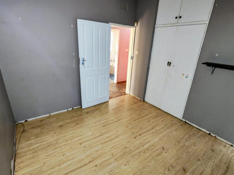 5 Bedroom Property for Sale in Wierda Park Gauteng