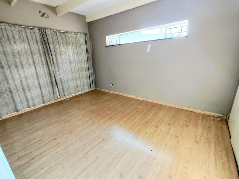 5 Bedroom Property for Sale in Wierda Park Gauteng