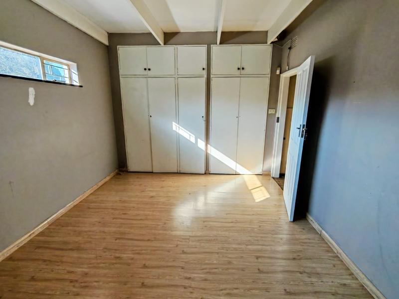 5 Bedroom Property for Sale in Wierda Park Gauteng