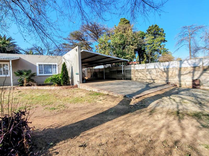 5 Bedroom Property for Sale in Wierda Park Gauteng