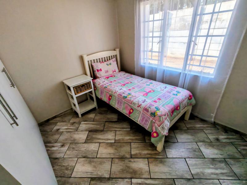 5 Bedroom Property for Sale in Wierda Park Gauteng