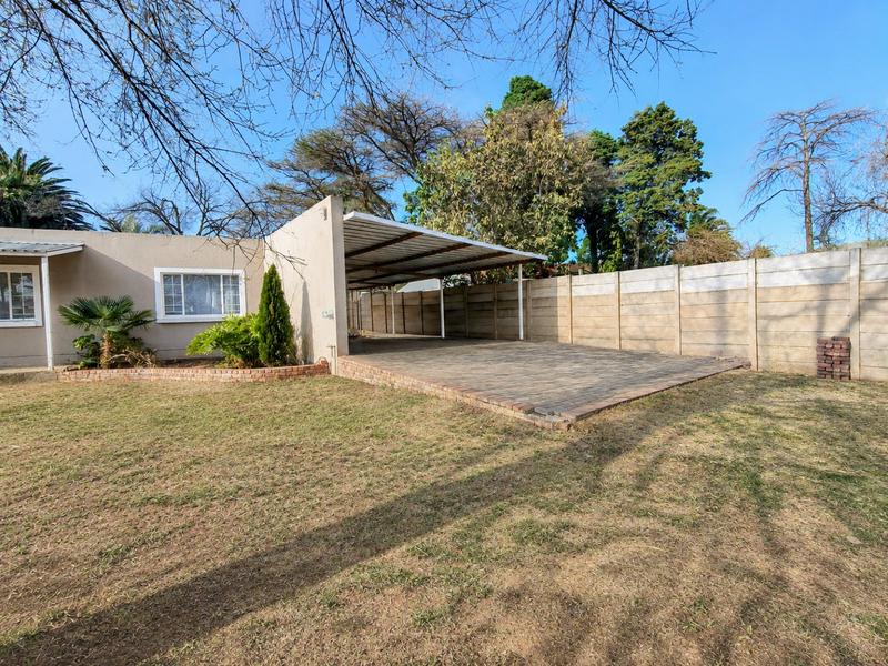 5 Bedroom Property for Sale in Wierda Park Gauteng