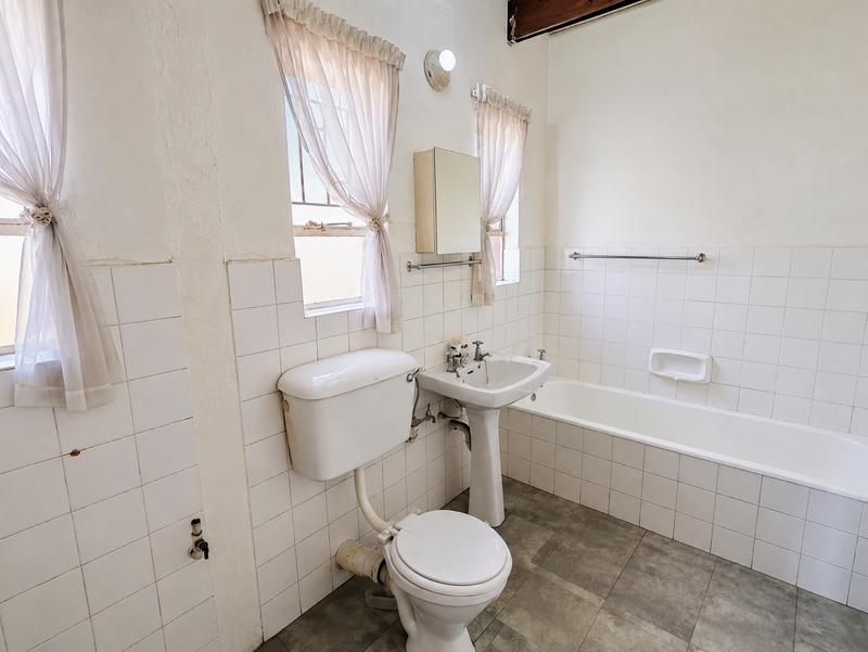 5 Bedroom Property for Sale in Wierda Park Gauteng