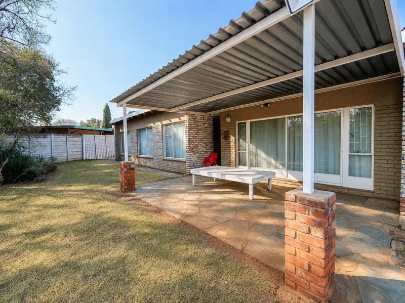 5 Bedroom Property for Sale in Wierda Park Gauteng