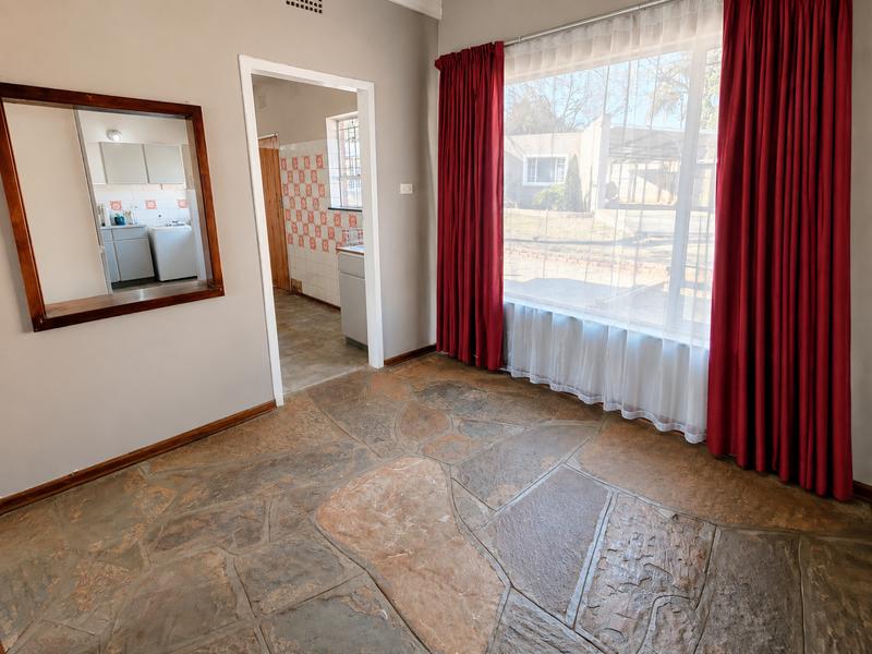 5 Bedroom Property for Sale in Wierda Park Gauteng
