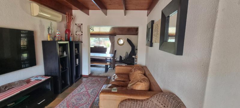 5 Bedroom Property for Sale in Zwartkop Gauteng