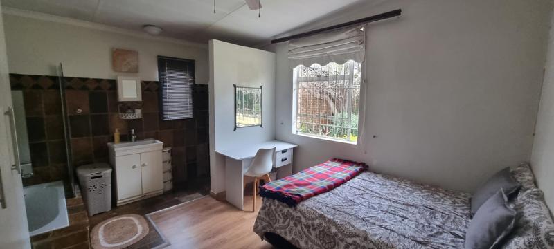 5 Bedroom Property for Sale in Zwartkop Gauteng