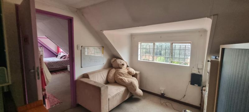 5 Bedroom Property for Sale in Zwartkop Gauteng