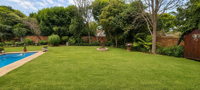 5 Bedroom Property for Sale in Zwartkop Gauteng