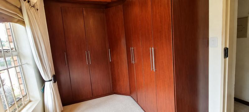 5 Bedroom Property for Sale in Zwartkop Gauteng