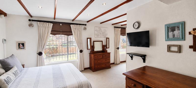 5 Bedroom Property for Sale in Zwartkop Gauteng