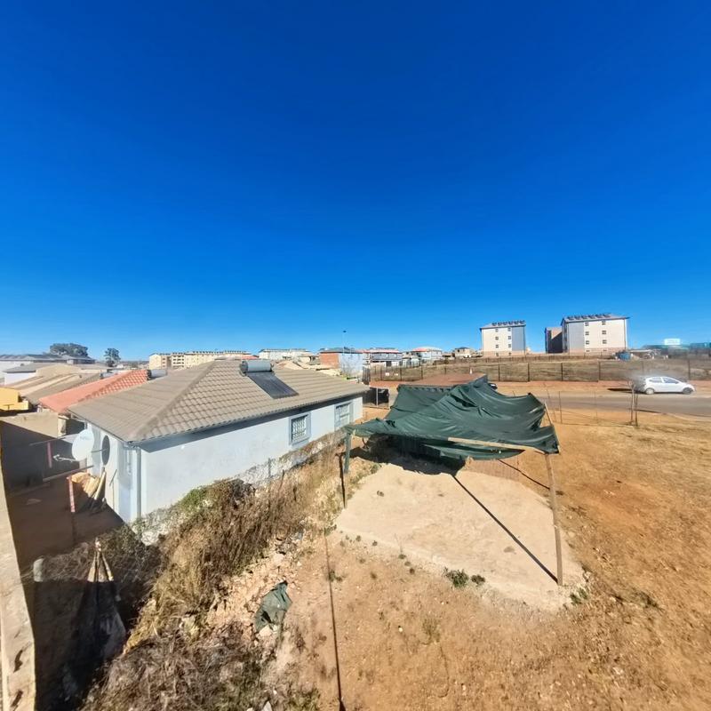 To Let 3 Bedroom Property for Rent in Clayville Gauteng
