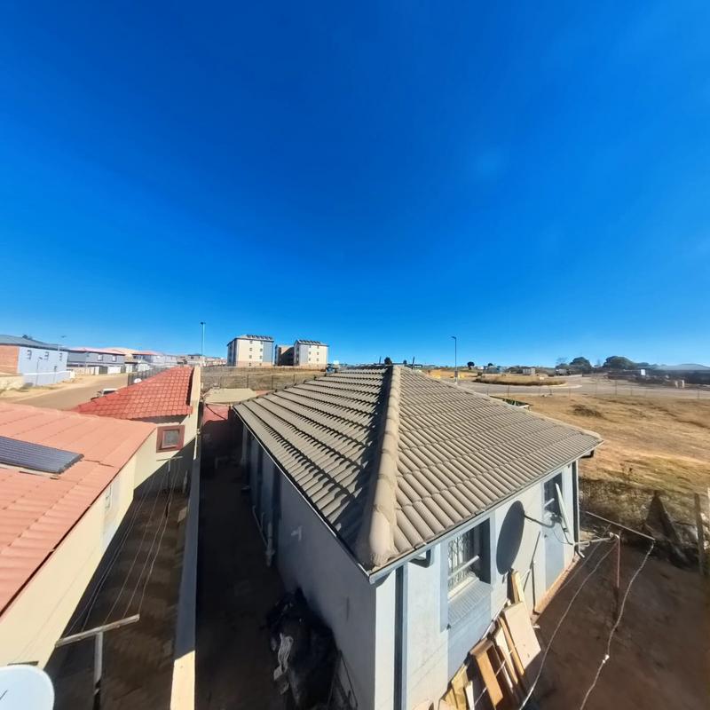 To Let 3 Bedroom Property for Rent in Clayville Gauteng