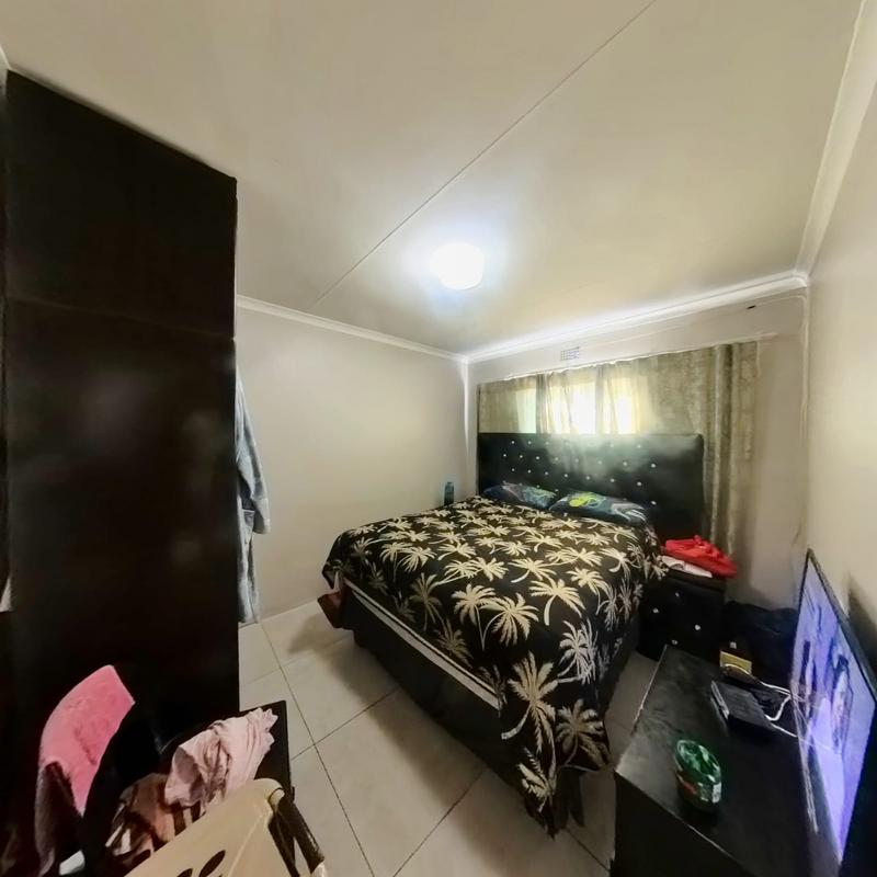 To Let 3 Bedroom Property for Rent in Clayville Gauteng