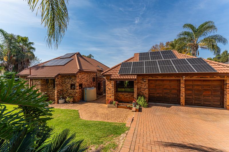 4 Bedroom Property for Sale in Northcliff Gauteng