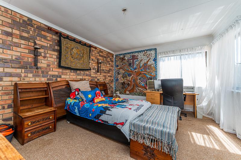 4 Bedroom Property for Sale in Northcliff Gauteng