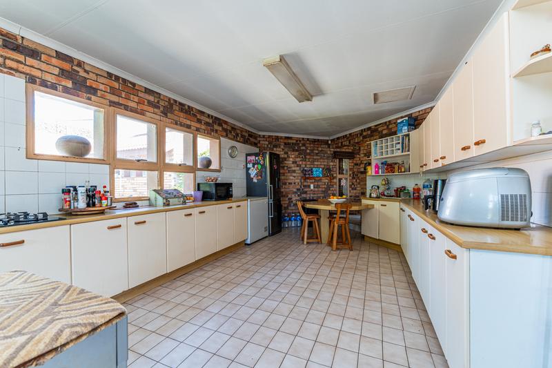 4 Bedroom Property for Sale in Northcliff Gauteng