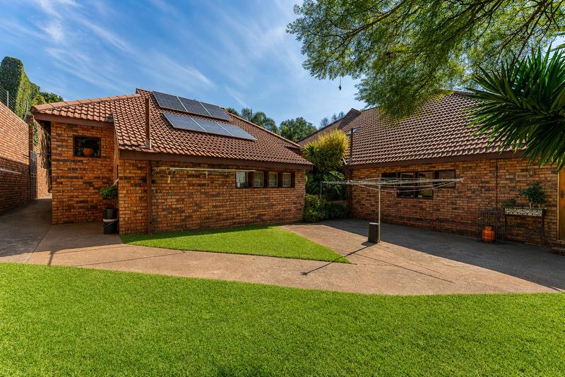 4 Bedroom Property for Sale in Northcliff Gauteng
