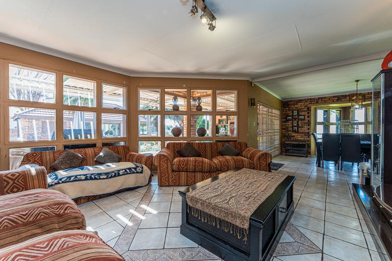 4 Bedroom Property for Sale in Northcliff Gauteng