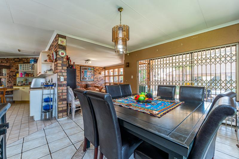 4 Bedroom Property for Sale in Northcliff Gauteng