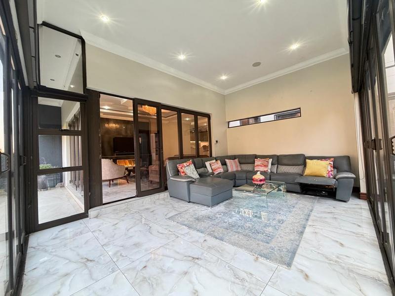 5 Bedroom Property for Sale in Blue Valley Golf Estate Gauteng