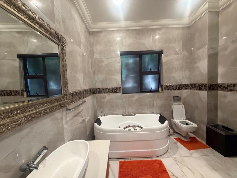 5 Bedroom Property for Sale in Blue Valley Golf Estate Gauteng