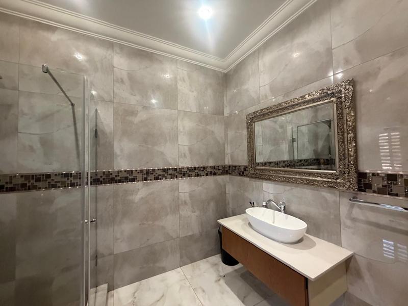 5 Bedroom Property for Sale in Blue Valley Golf Estate Gauteng