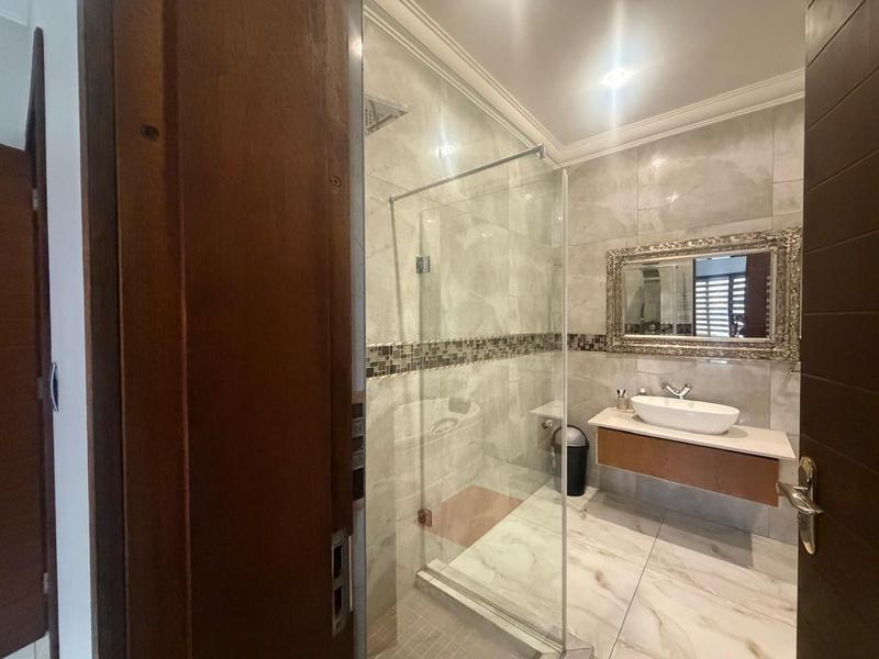 5 Bedroom Property for Sale in Blue Valley Golf Estate Gauteng