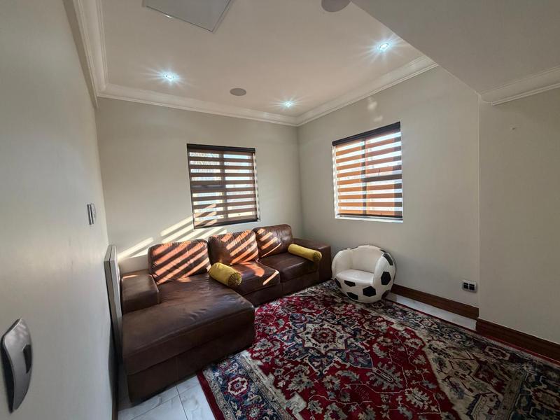 5 Bedroom Property for Sale in Blue Valley Golf Estate Gauteng