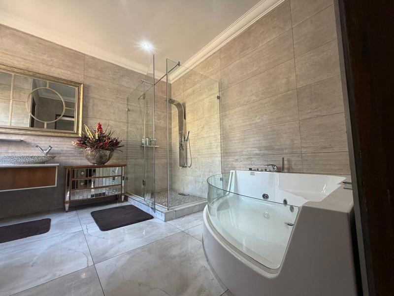 5 Bedroom Property for Sale in Blue Valley Golf Estate Gauteng