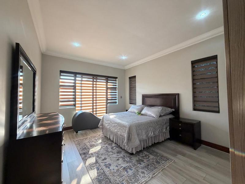 5 Bedroom Property for Sale in Blue Valley Golf Estate Gauteng