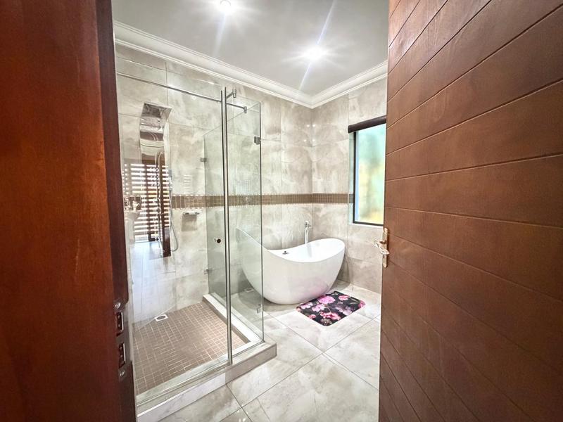5 Bedroom Property for Sale in Blue Valley Golf Estate Gauteng