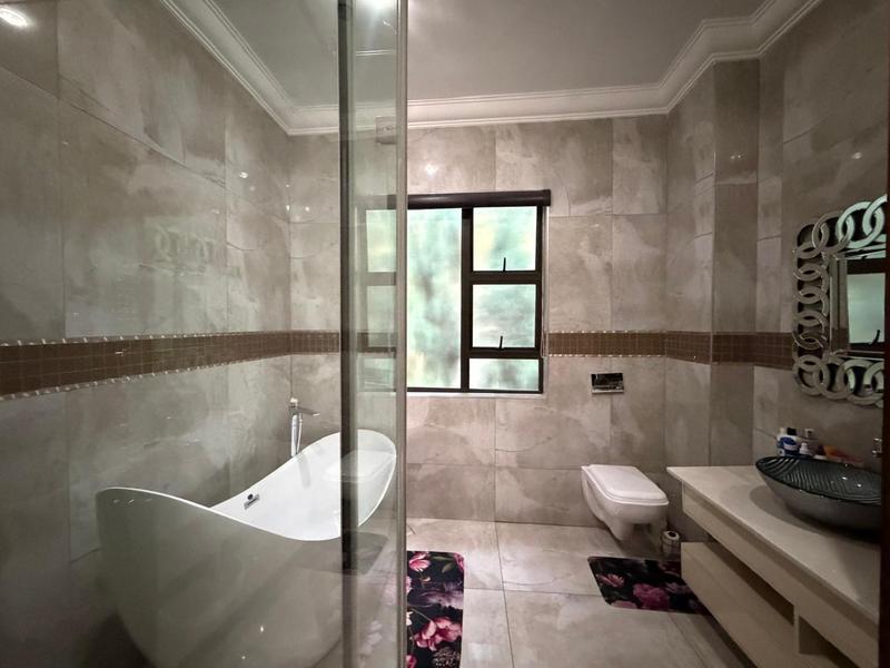5 Bedroom Property for Sale in Blue Valley Golf Estate Gauteng