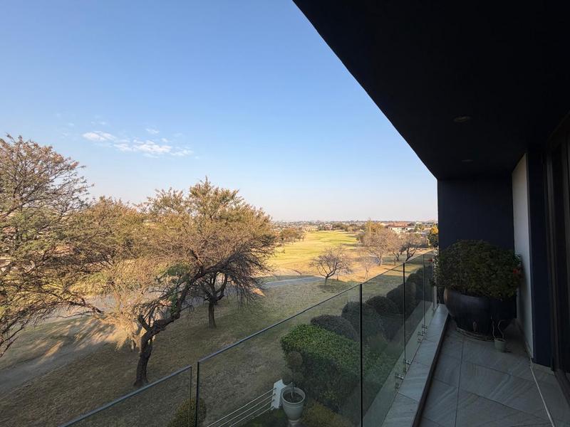 5 Bedroom Property for Sale in Blue Valley Golf Estate Gauteng